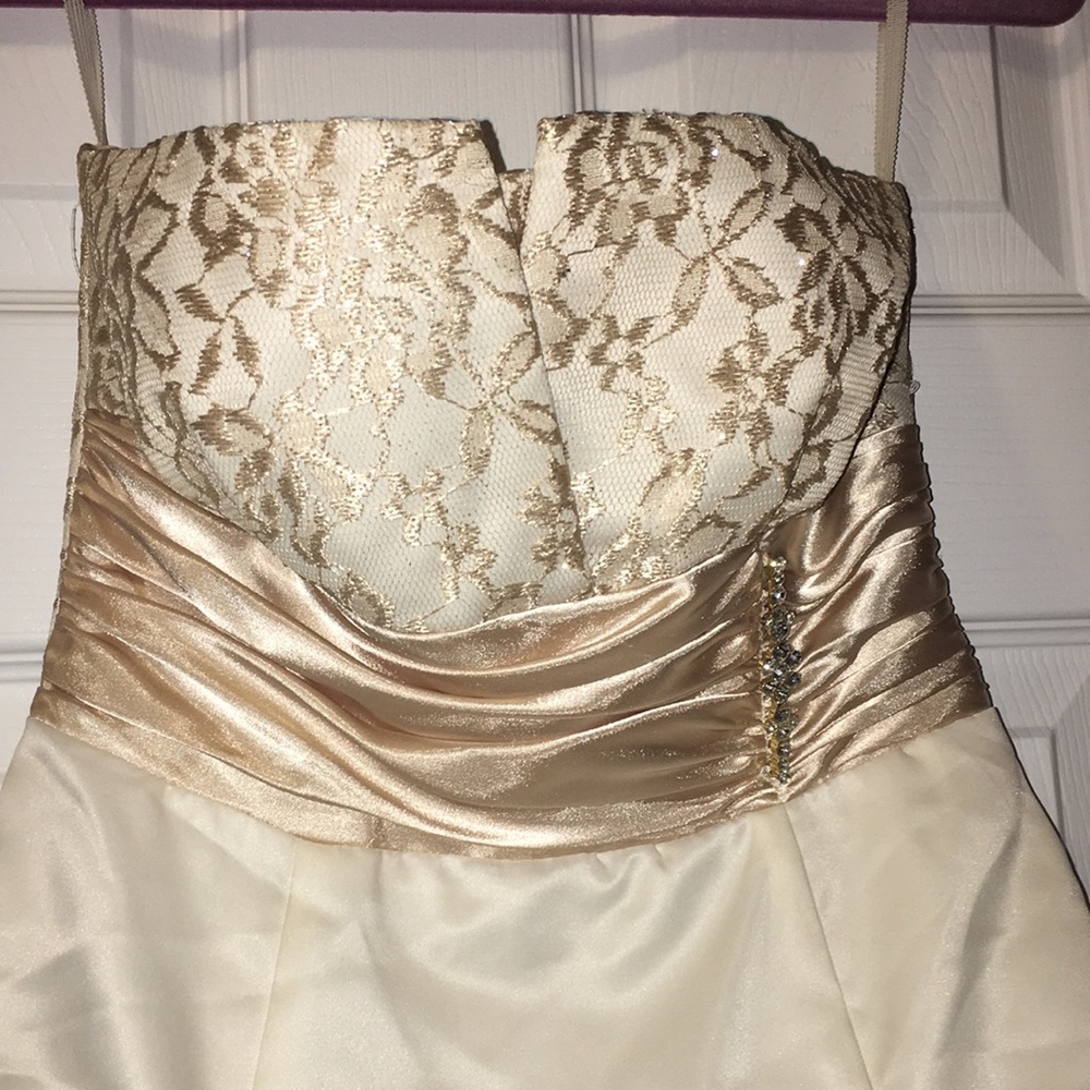 Champagne dress ! 🥂